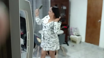 hd i spy on my sisterinlaw she sends her pack and ends up sticking a dildo in her porn