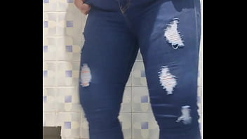 hd mature woman caught in public bathroom porn