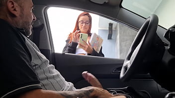 hd risky masturbation in public for hottie on the street porn